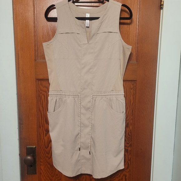 Any 2 for $20 Freedom trail dress - Picture 1 of 7
